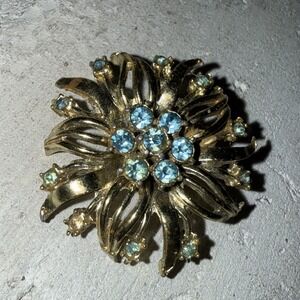 Vintage‎ Blue Stone Floral Brooch Gold Tone